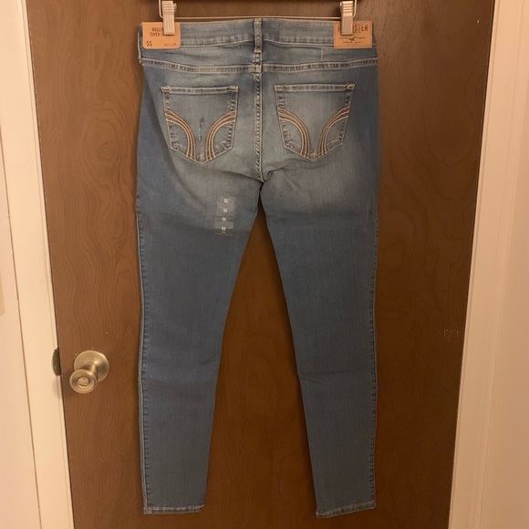 Hollister Co. Light Super Skinny Jeans - Picture 4 of 4